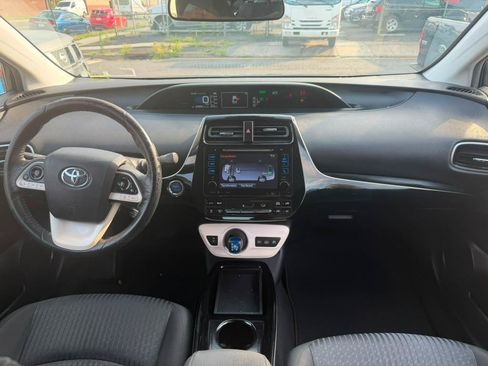 Used 2017 Toyota Prius Prime Plus w/ Carpet Mat Package FWD image 13
