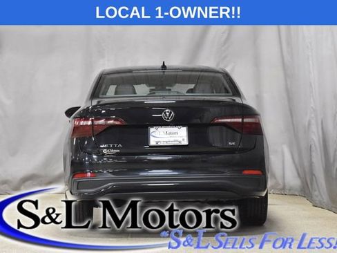 Used 2024 Volkswagen Jetta SE image 8