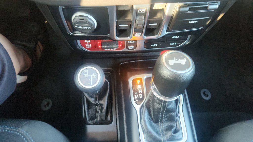 Used 2024 Jeep Wrangler Unlimited Rubicon 4xe AWD/4WD image 18