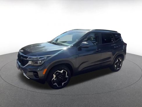 Used 2025 Kia Seltos S image 7