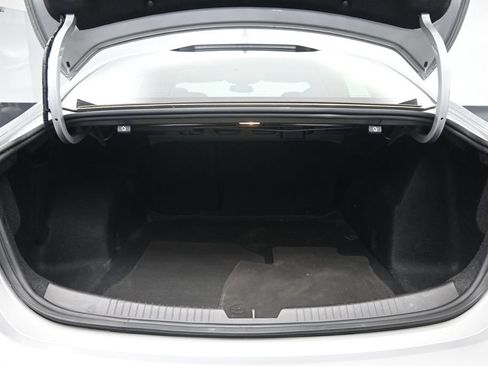 Used 2019 Chevrolet Malibu LT FWD image 21