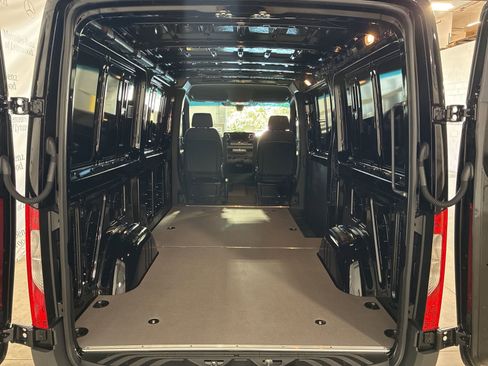 New 2025 Mercedes-Benz Sprinter 2500 image 10