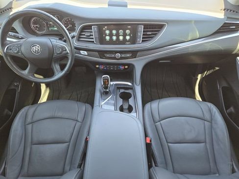 Used 2018 Buick Enclave Premium image 25