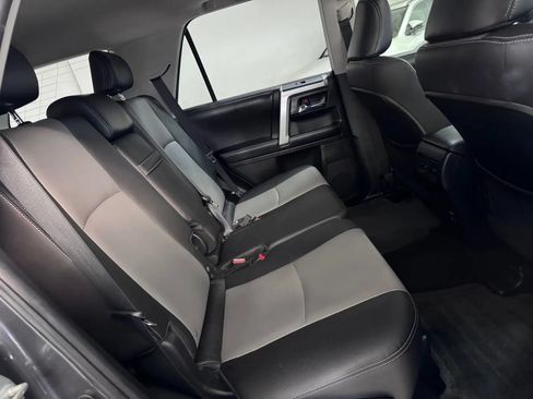 Used 2016 Toyota 4Runner SR5 Premium RWD image 18