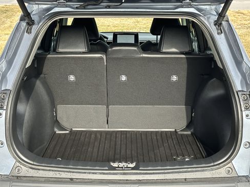 Used 2025 Toyota Corolla Cross XLE w/ Convenience Package image 24