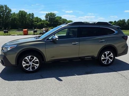 Used 2020 Subaru Outback Touring XT AWD/4WD image 4