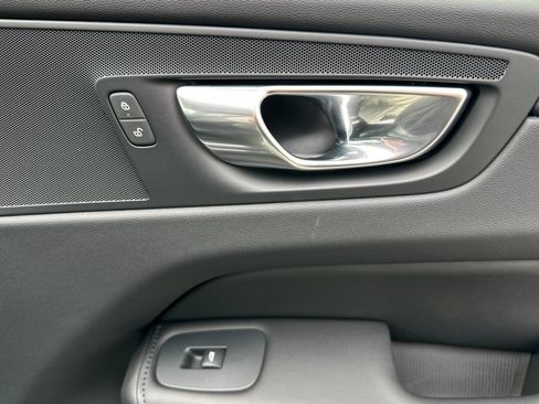 Certified 2025 Volvo XC60 T8 Plus w/ Protection Package Premier image 19