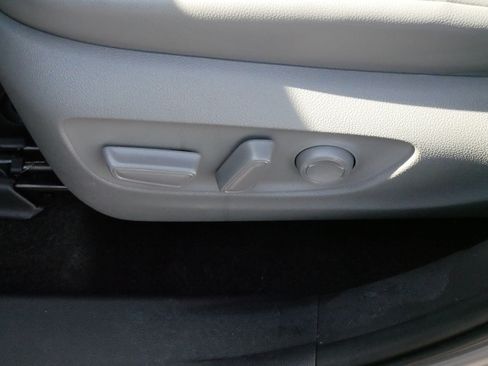 Certified 2025 Toyota Highlander XLE AWD/4WD image 20