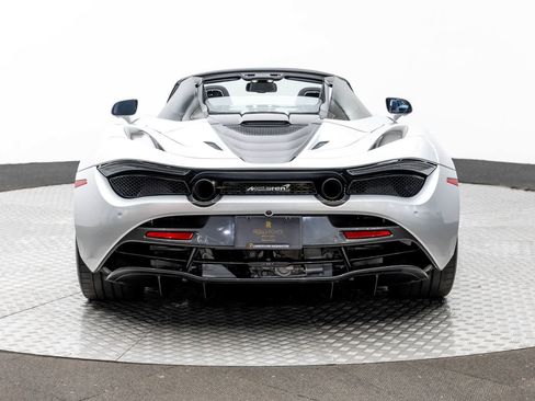 Used 2022 McLaren 720S Spider image 5