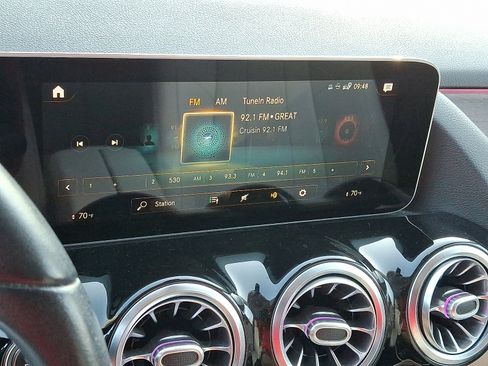 Used 2021 Mercedes-Benz GLA 250 4MATIC image 17