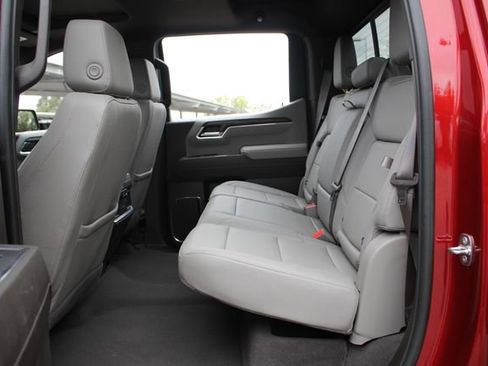 Used 2024 GMC Sierra 1500 SLT image 32