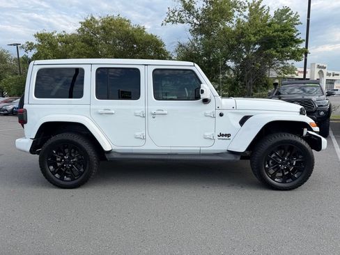 Used 2021 Jeep Wrangler Unlimited Sahara AWD/4WD image 8