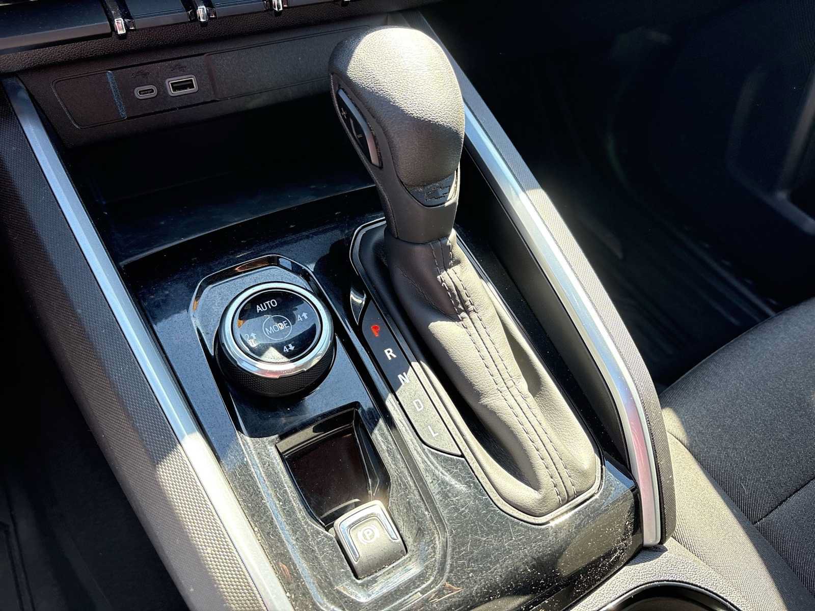 Used 2023 Chevrolet Colorado Trail Boss AWD/4WD image 16