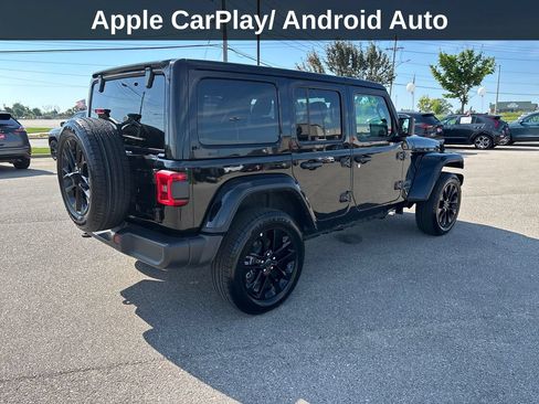 Used 2025 Jeep Wrangler Unlimited Sahara w/ Safety Group AWD/4WD image 6