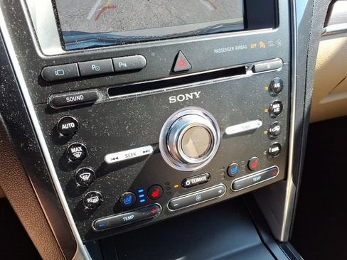 Used 2017 Ford Explorer Limited w/ Equipment Group 301A FWD image 28