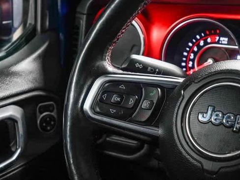 Used 2019 Jeep Wrangler Unlimited Rubicon w/ Dual Top Group image 16