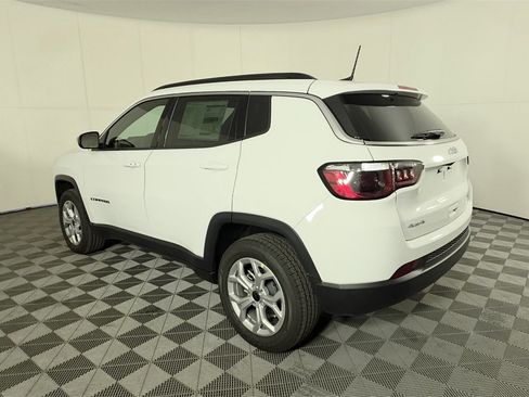 New 2026 Jeep Compass Latitude image 6
