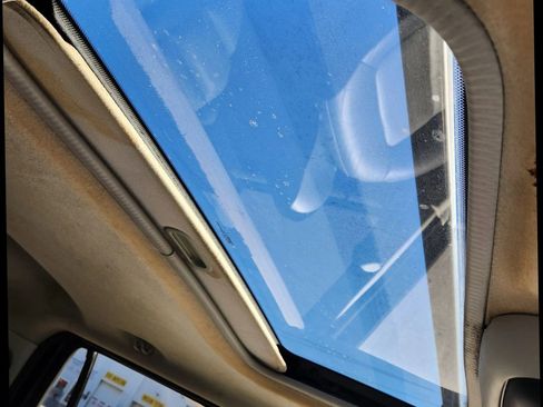 Used 2003 Ford Explorer Sport Trac XLS image 18