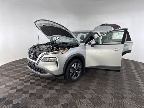 Certified 2021 Nissan Rogue SV image 10