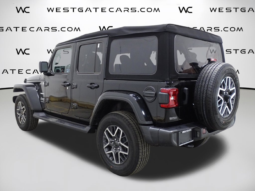 Used 2024 Jeep Wrangler Unlimited Sahara AWD/4WD image 5