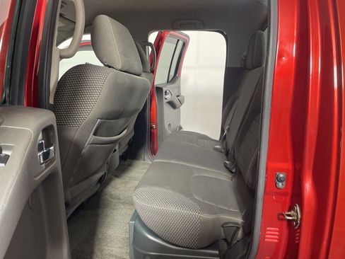 Used 2015 Nissan Frontier PRO-4X image 25