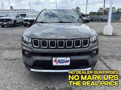 Used 2024 Jeep Compass Limited AWD/4WD image 8