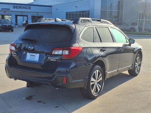 Used 2018 Subaru Outback 3.6R Limited image 4