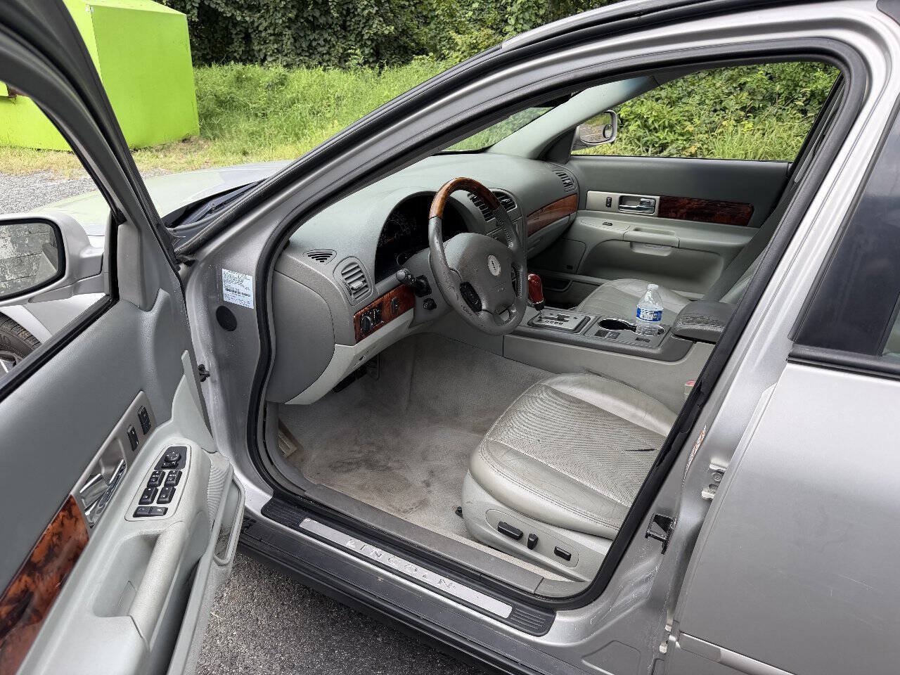 Used 2003 Lincoln LS RWD image 12