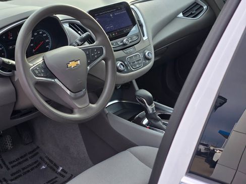 Used 2022 Chevrolet Malibu LT image 20