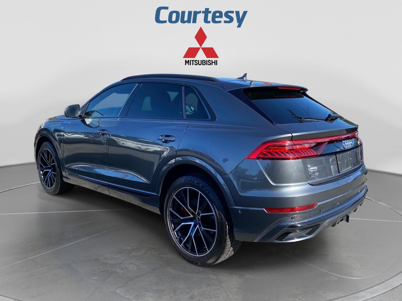 Used 2020 Audi Q8 Premium Plus AWD/4WD image 3