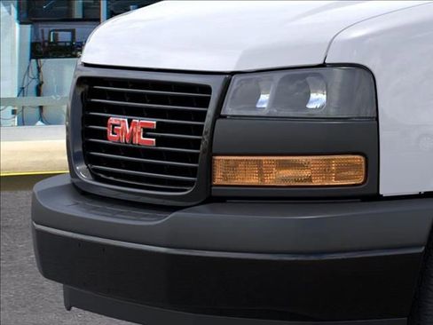 New 2026 GMC Savana 2500 image 13