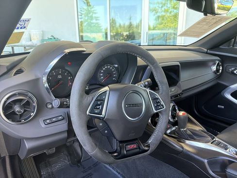 Certified 2022 Chevrolet Camaro SS RWD image 11