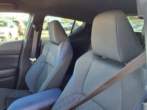 Used 2021 Toyota C-HR XLE image 26