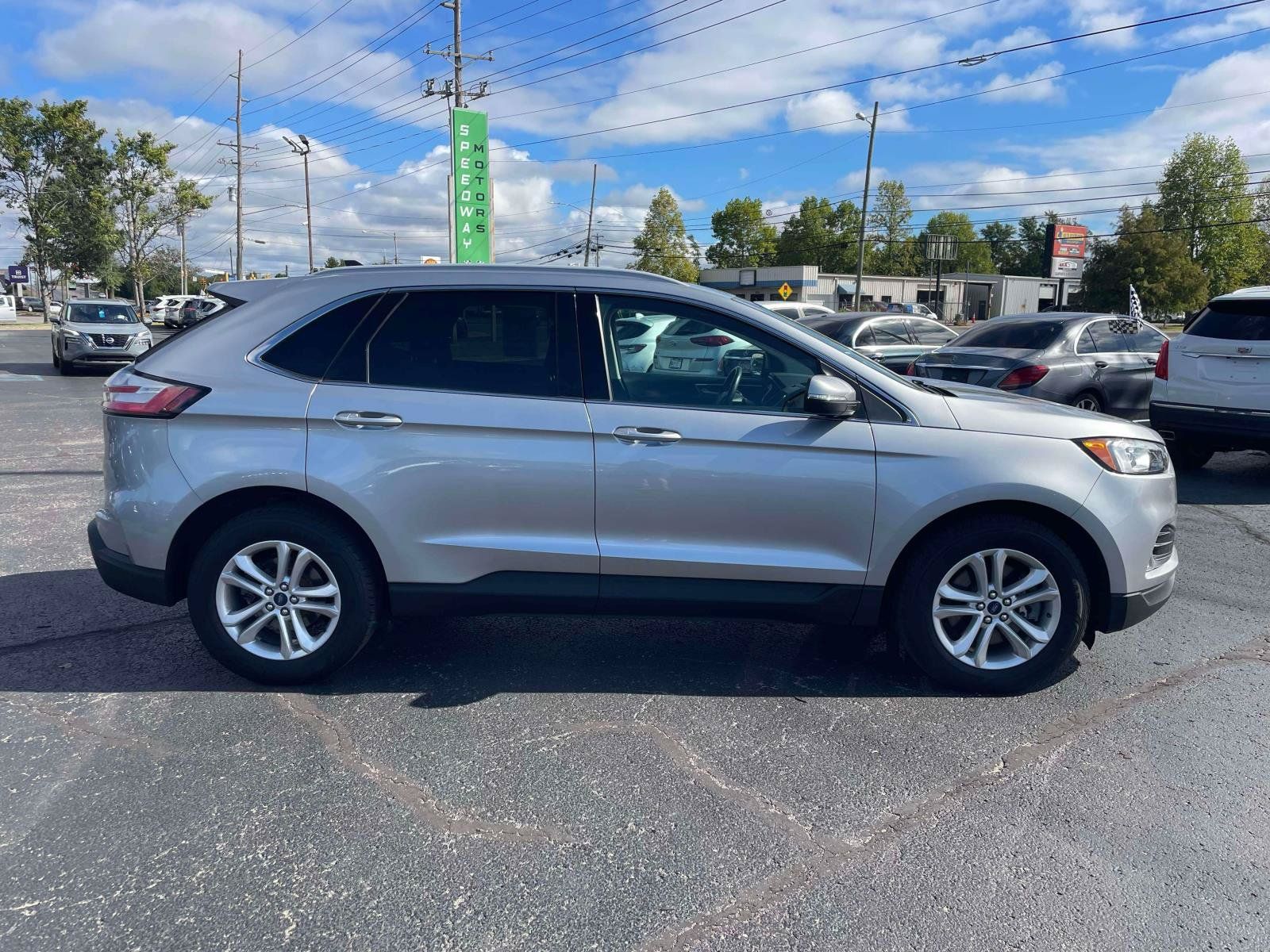 Used 2020 Ford Edge SEL AWD/4WD image 11