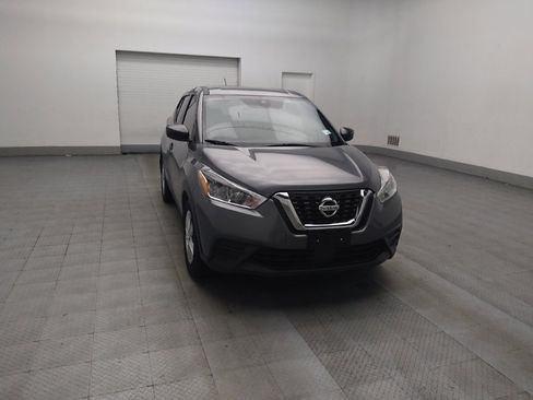 Used 2020 Nissan Kicks S image 13