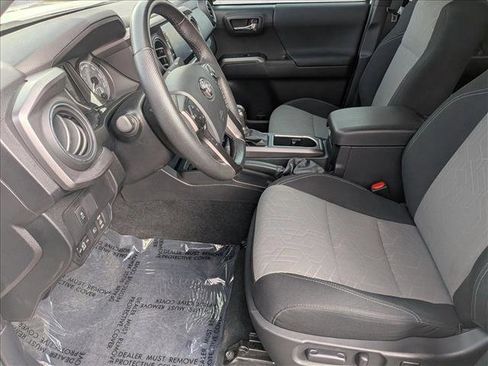 Used 2023 Toyota Tacoma TRD Sport image 11