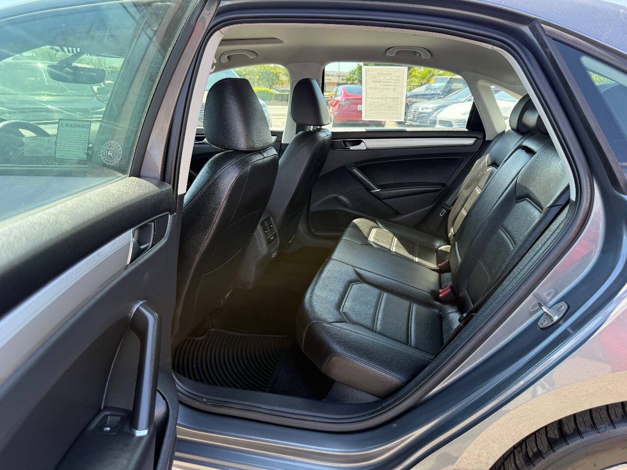 Used 2019 Volkswagen Passat 2.0T Wolfsburg FWD image 8