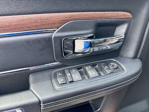 Used 2016 RAM 1500 Laramie w/ Convenience Group AWD/4WD image 21
