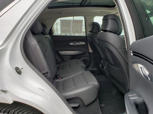 Used 2022 Genesis GV70 2.5T w/ Select Package image 16