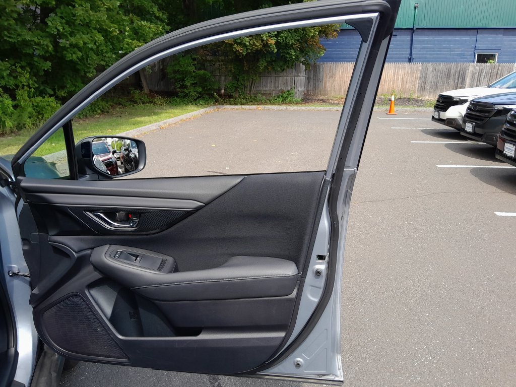 Used 2022 Subaru Outback Premium AWD/4WD image 36