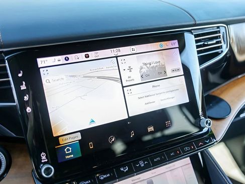 Used 2024 Jeep Grand Wagoneer Series III image 16