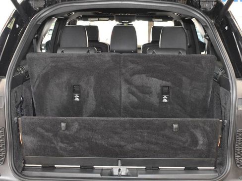 Used 2020 Land Rover Discovery HSE Luxury image 33