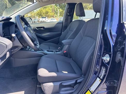 Used 2023 Toyota Corolla LE w/ Carpet Mat Package (TMS) FWD image 9