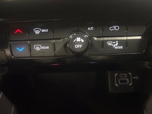Used 2023 Jeep Compass Sport AWD/4WD image 21