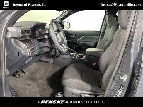 Used 2025 Toyota 4Runner SR5 AWD/4WD image 22