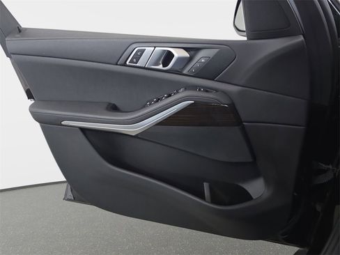 Used 2020 BMW X5 xDrive40i w/ Convenience Package image 29