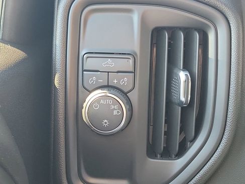 Used 2026 Chevrolet Silverado 1500 Custom image 13
