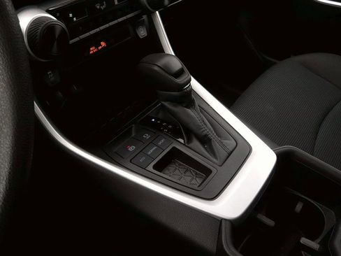 Used 2024 Toyota RAV4 LE image 19