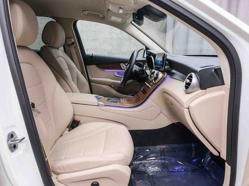 Certified 2022 Mercedes-Benz GLC 300 GLC 300 image 17