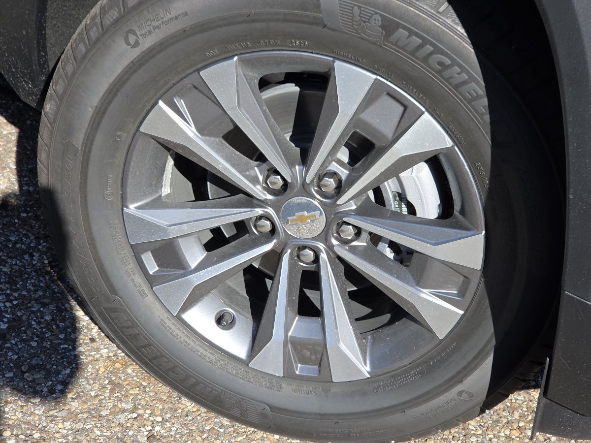 New 2027 Chevrolet Equinox LT AWD/4WD image 14